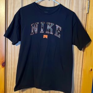 Men’s Nike short sleeve tee